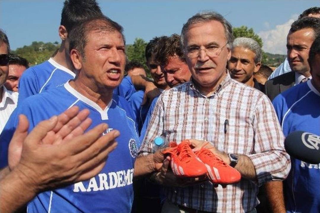 Şahin&rsquo;den Trib&uuml;n S&ouml;z&uuml;