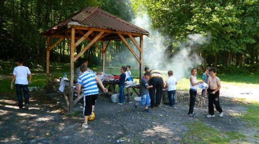 Yaz Kuran Kursuna Katılan &Ouml;ğrencilerin Piknik Keyfi