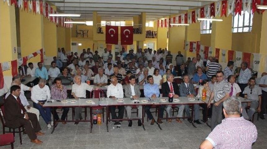 Kazanan Rakibinin Elini &Ouml;pt&uuml;