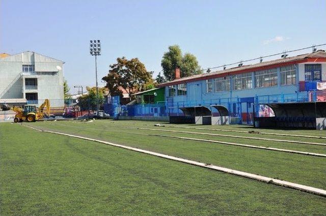 Düzce Nurettin Zafer Stadyumu Yenileniyor