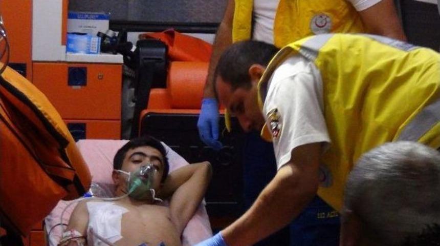 Gaziantep'te Bı&ccedil;aklı Kavga: 1 Yaralı