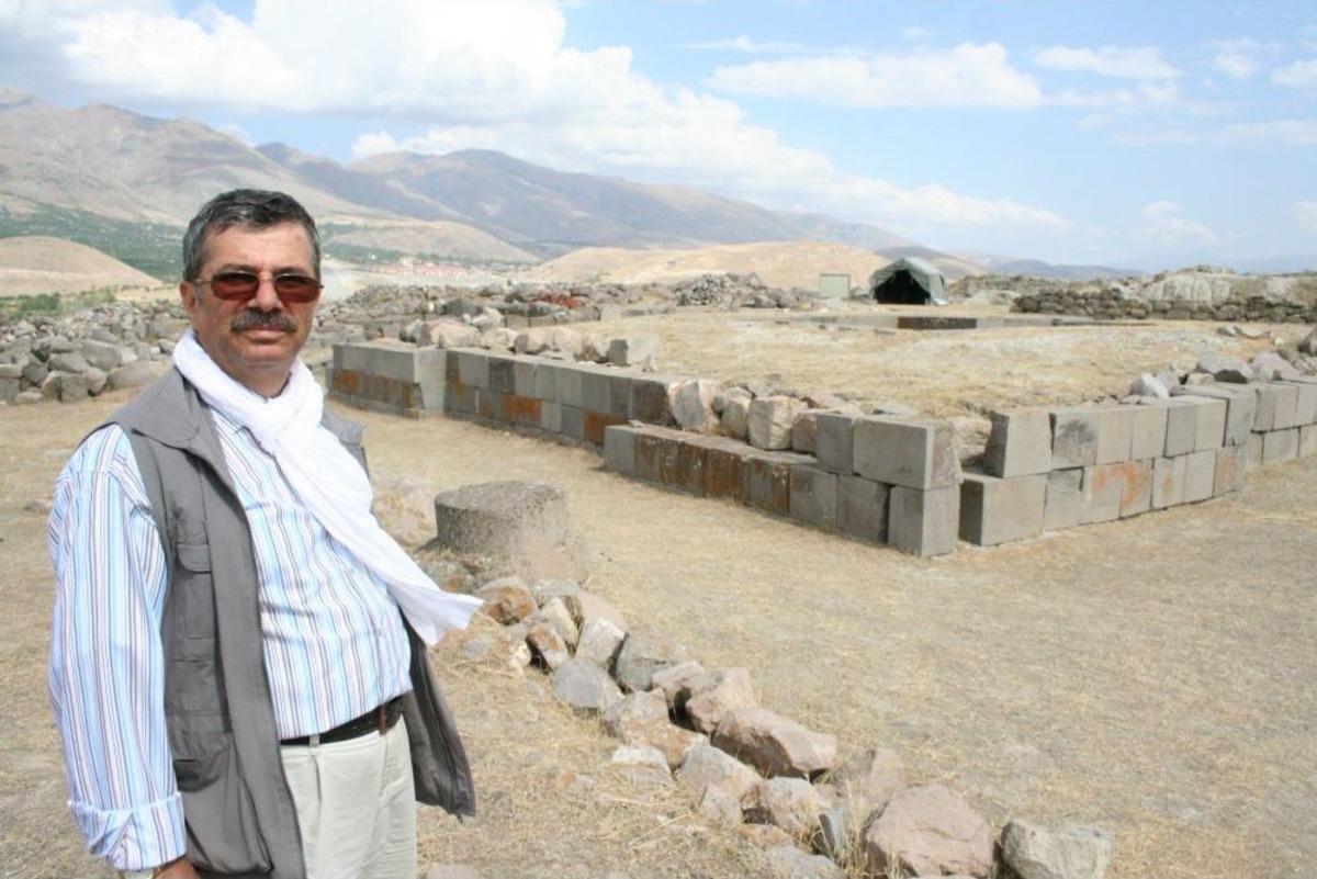 Altıntepe Kalesi G&uuml;n Y&uuml;z&uuml;ne &Ccedil;ıkarılıyor