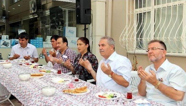 Başkan Demirtaş, Halkla Kahvaltıda Buluştu