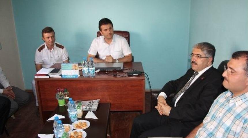 Vali &Ccedil;ınar, Ger&ccedil;ek Gazeteciler Derneğini Ziyaret Etti