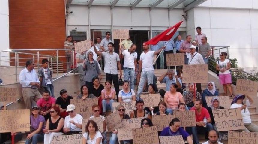 İzmir&rsquo;de Kooperatif Mağdurları Oturma Eylemi Yaptı