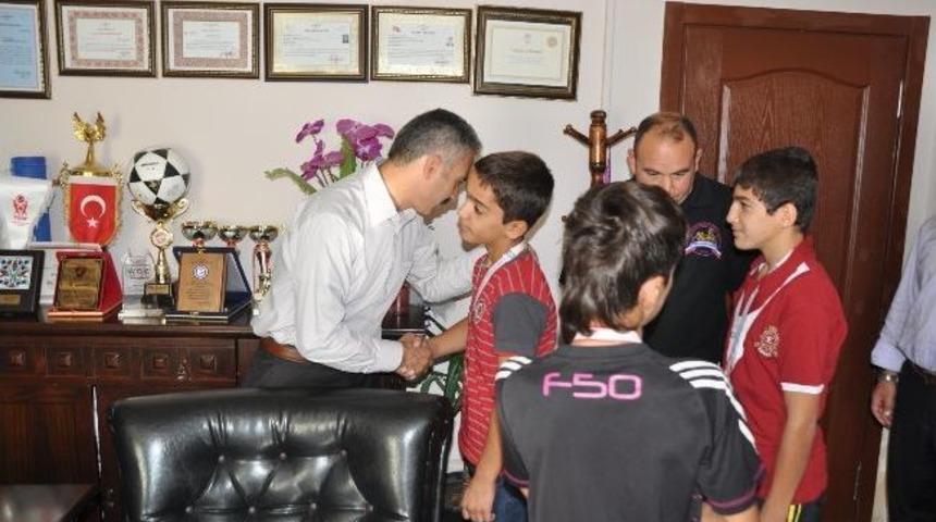 Minik Boks&ouml;rler Dereceler İle D&ouml;nd&uuml;