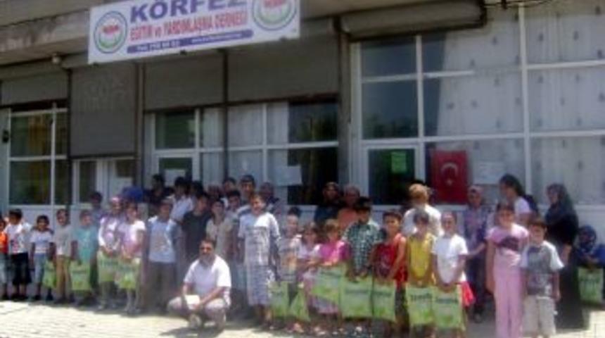 K&ouml;rfez-Der Yetimlere Yardım Elini Uzatıyor