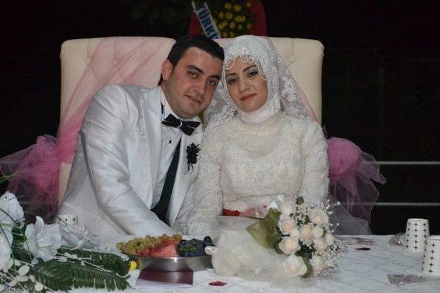Aşkın Genç Çiftlerin Nikahını Kıydı 1