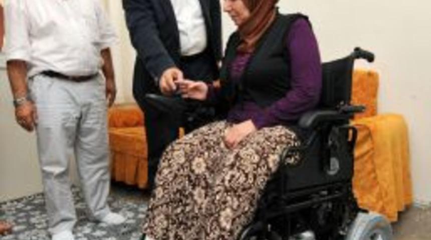 Fel&ccedil;li 3 &Ccedil;ocuk Annesine Ak&uuml;l&uuml; Ara&ccedil;