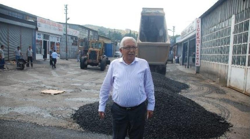 Ereğli&rsquo;de 56 Bin Ton Sıcak, 180 Bin Metre Kare De Emisyon Asfalt D&ouml;k&uuml;l&uuml;yor