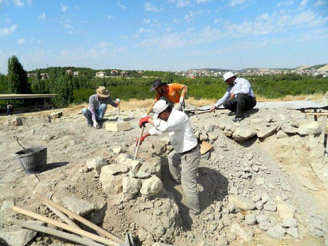 Aslantepe'de Yeni Bir Bina Kalıntısı Bulundu