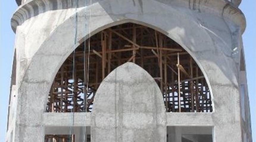 Akşemseddin Camii Hızla Y&uuml;kseliyor