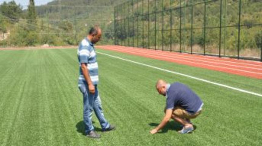 FİFA Temsilcisi Sahayı Test Etti
