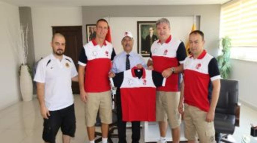 Tbf Y&ouml;neticileri, Rekt&ouml;r &Ccedil;elik&rsquo;i Ziyaret Etti