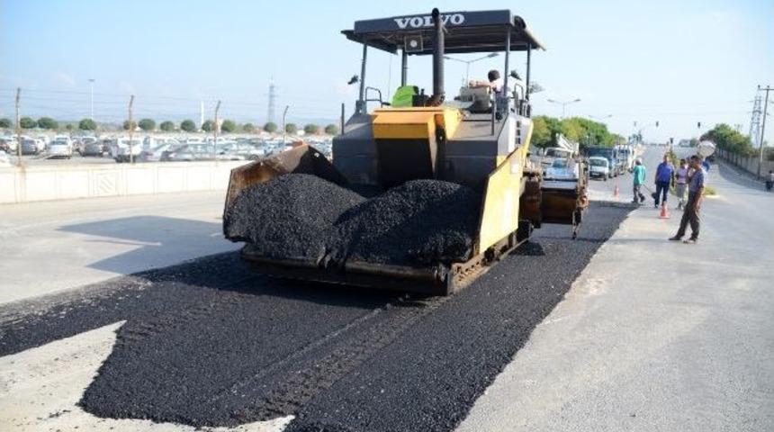 Kartepe 17 Ağustos Caddesi'nde Asfalt &Ccedil;alışması