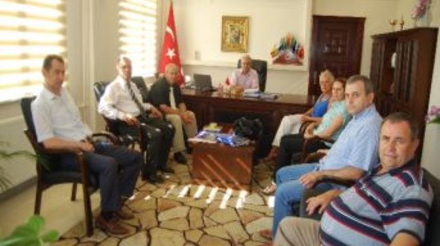 Tekirdağ K&uuml;lt&uuml;r Ve Yardımlaşma Derneği&rsquo;nden Kaymakam Halal&rsquo;a Ziyaret