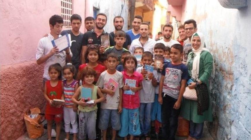 &Uuml;niversite &Ouml;ğrencilerinden 'biz Okuduk Sıra Kardeşlerimizde' Projesi