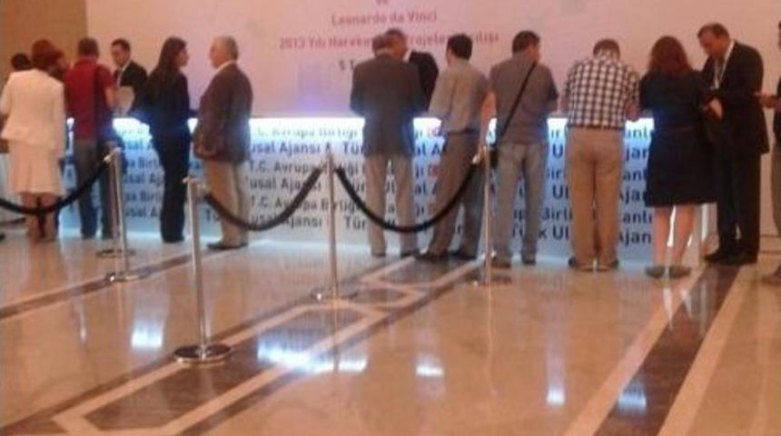 Boz&uuml;y&uuml;k Kız Teknik Ve Meslek Lisesi Avrupa'ya A&ccedil;ılıyor