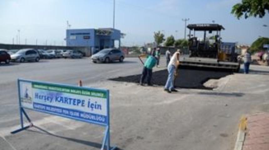 Kartepe'de 17 Ağustos Caddesi&rsquo;nde asfaltlama &ccedil;alışması