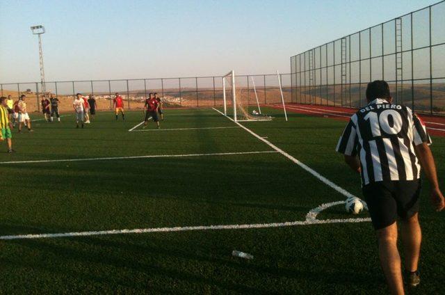 Halfeti’ye Sentetik Futbol Sahası 1