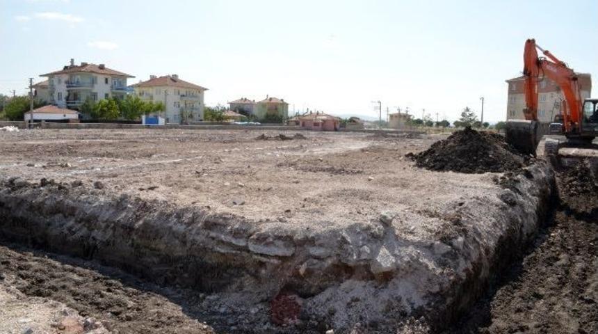 Alaca Sebze Pazarı&rsquo;nda &Ccedil;alışmalar Başladı