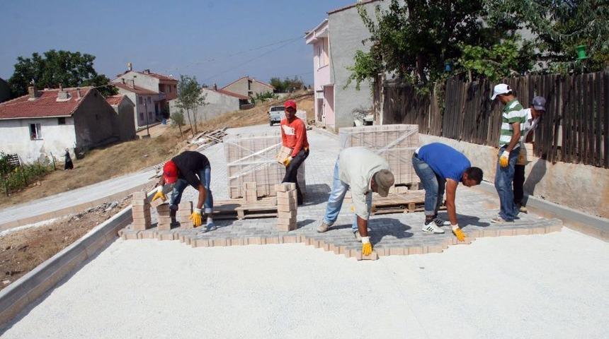 Bozüyük'te Sokaklarda Kilit Parke Taşı Çalışmaları