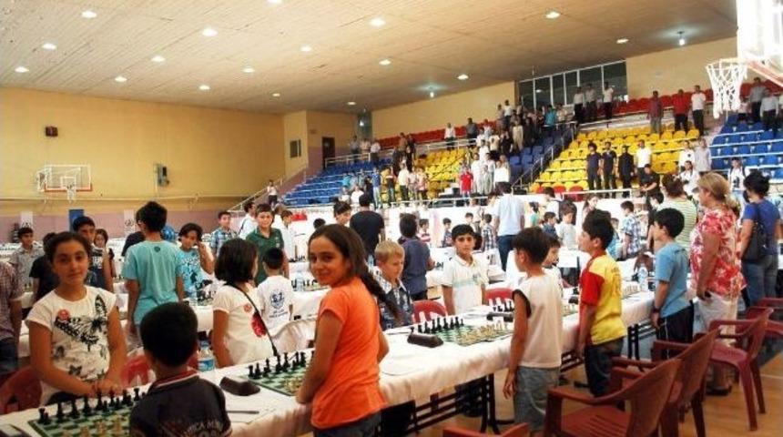 Bitlis&rsquo;te Satran&ccedil; Turnuvası Heyecanı