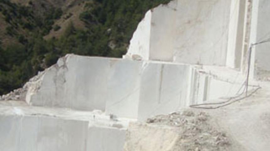 Mermer ocağında korkun&ccedil; &ouml;l&uuml;m