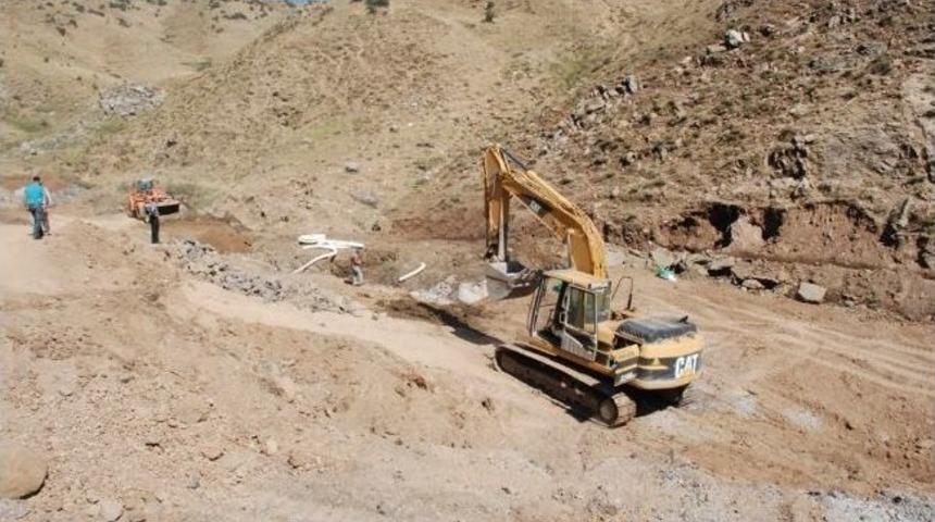 Bitlis&rsquo;te İ&ccedil;me Suyu İsale Hattı &Ccedil;alışmaları Devam Ediyor