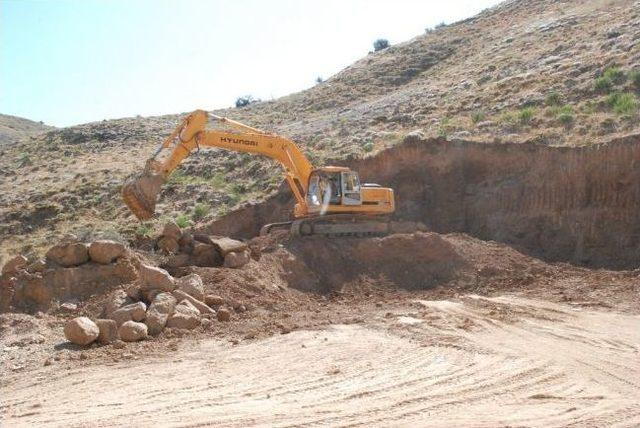 Bitlis&rsquo;te İ&ccedil;me Suyu İsale Hattı &Ccedil;alışmaları Devam Ediyor 1