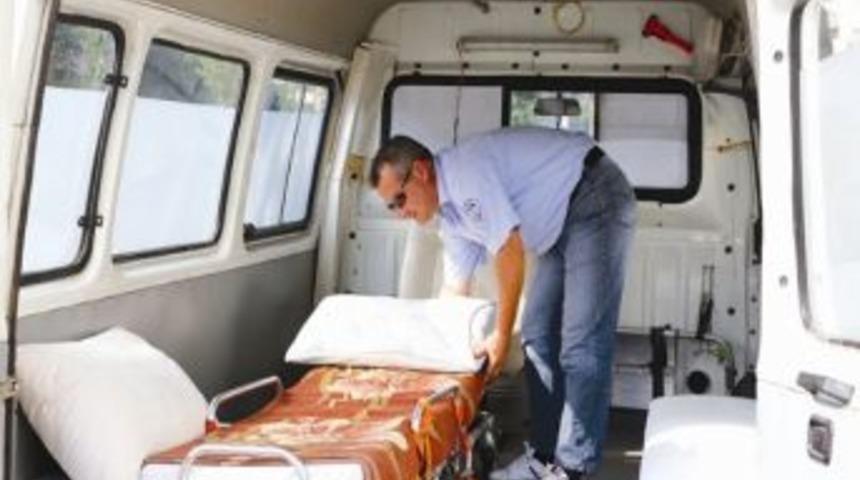 Sel&ccedil;uk Belediyesi Hastaları G&uuml;venle Taşıyor