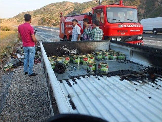 Seyir Halindeki Kamyonet Alev Alev Yandı 2