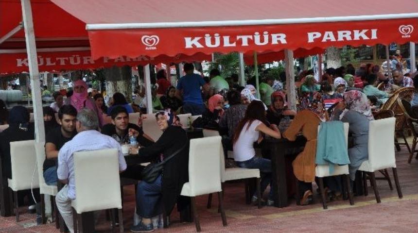 Erbaa&rsquo;da Parklar Cıvıl Cıvıl