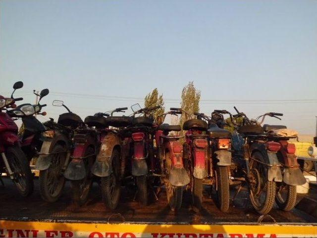 Akhisar da Jandarmadan Trafiğe Sıkı Denetim 2