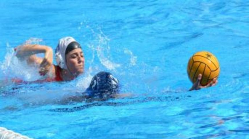 Bayanlar 2. Lig Sutopu Karşılaşmaları Adana&rsquo;da Başladı