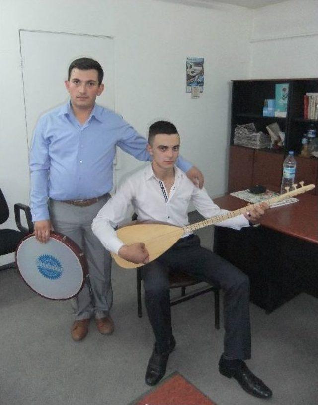 K&uuml;tahyalı Yerel Sanat&ccedil;ılardan &Ouml;rnek Davranış 1