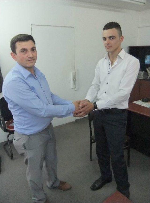 K&uuml;tahyalı Yerel Sanat&ccedil;ılardan &Ouml;rnek Davranış 2