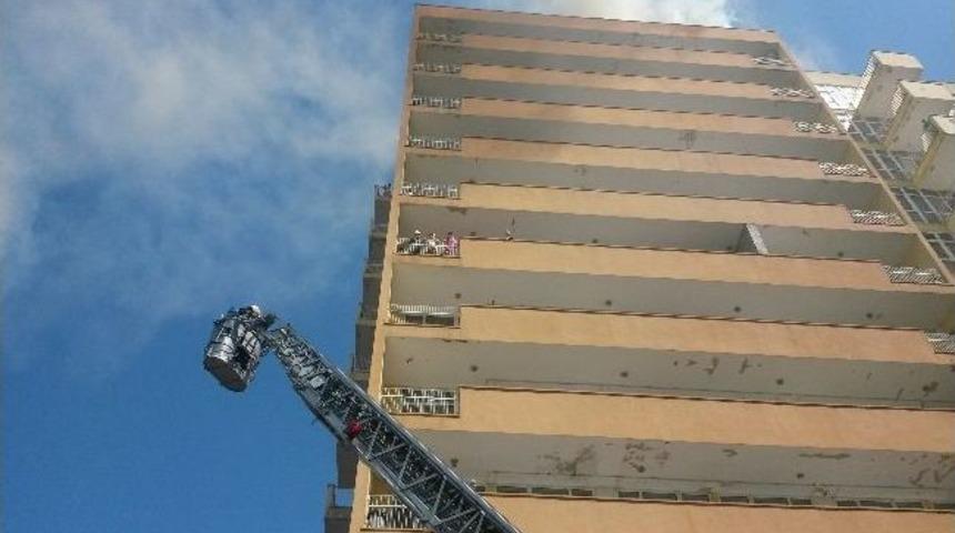 S&uuml;reyyapaşa Hastanesi'nde yangın &ccedil;ıktı