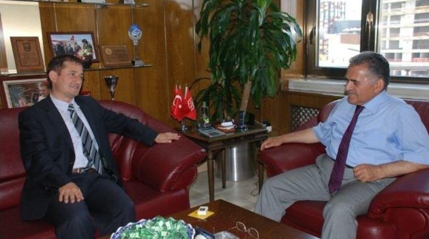&Ccedil;evre Ve Şehircilik İl M&uuml;d&uuml;r&uuml; Hasan Bebek, Melikgazi'yi Ziyaret Etti