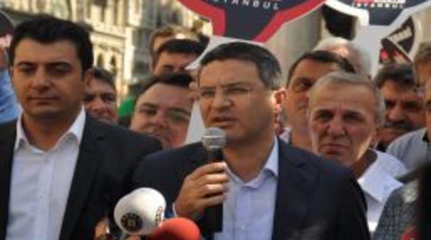 CHP&rsquo;liler Mısır&rsquo;daki Darbeyi Protesto Etti