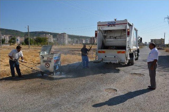 Konteynırlar Dezenfekte Ediliyor