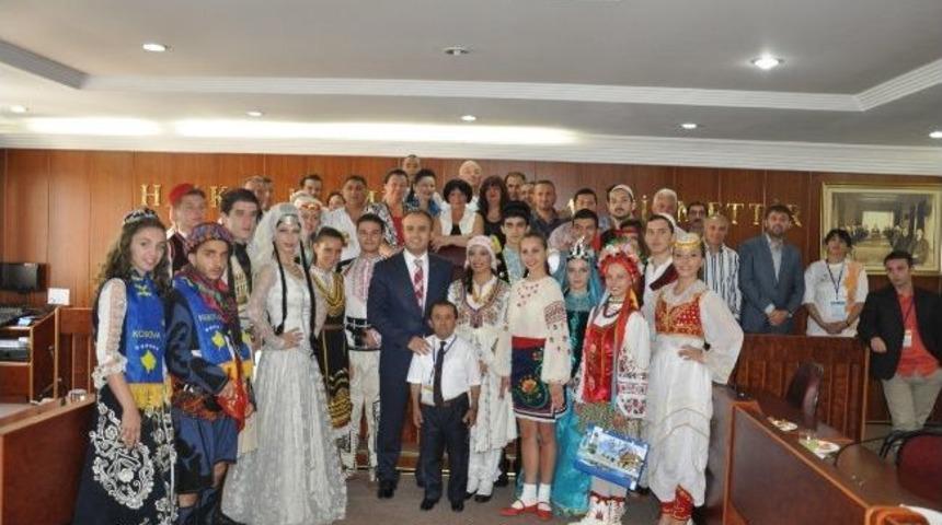 Başkan Aktaş Misafir Folklor Ekiplerini Ağırladı