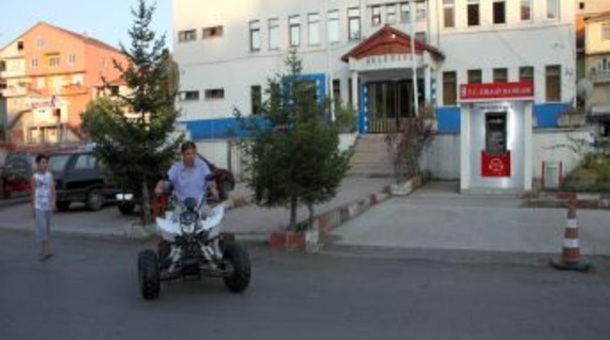 Mahkeme, Belediyenin Ara&ccedil;ları &Uuml;zerindeki Haczi Kaldırdı