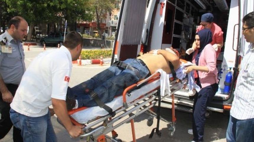 Devrilen Motosikletin Sürücüsü Ağır Yaralandı