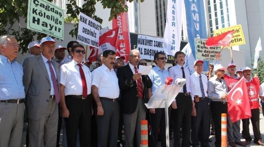 T&uuml;rk Haber Sen &Uuml;yeleri, Toplu S&ouml;zleşme G&ouml;r&uuml;şmelerini Protesto Etti