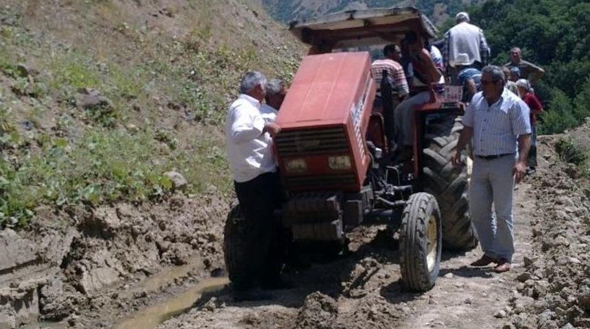 K&ouml;yl&uuml;lerin Cenaze &Ccedil;ilesi