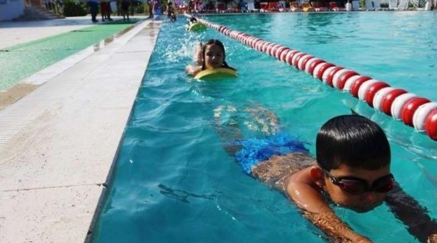 Edremit'te Okullar Ehem İle Yazında Hayat Buldu