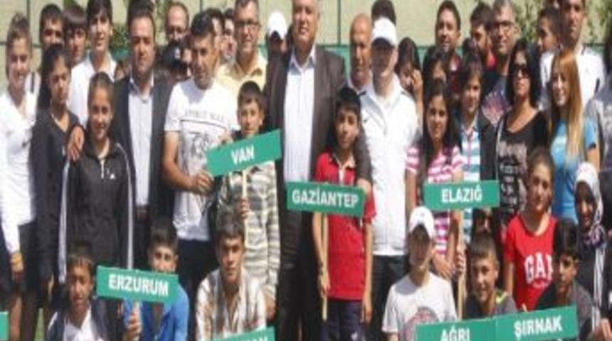 Doğu Kul&uuml;pleri Tenis Ligi M&uuml;sabakaları Başladı