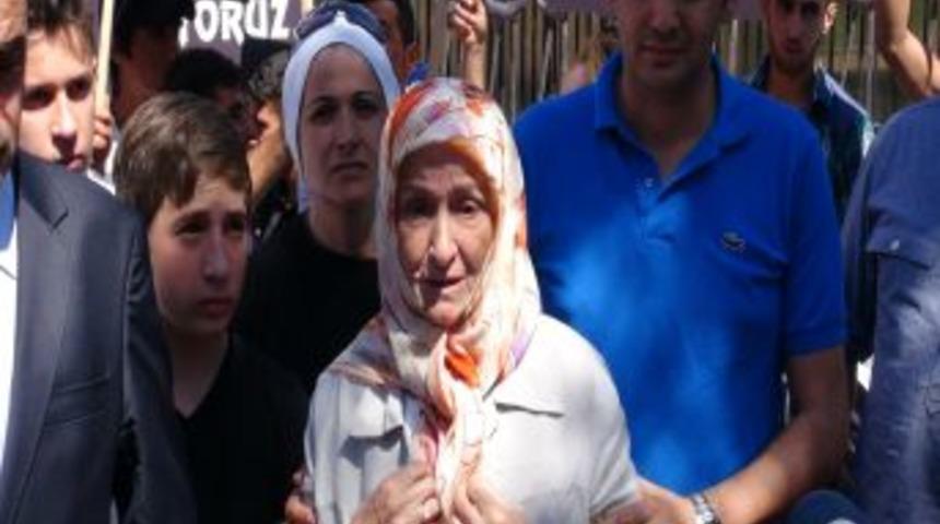 Tutuklu T&uuml;rk Işadamı I&ccedil;in Rusya El&ccedil;iliğine 11 Siyah &Ccedil;elenk Bıraktılar