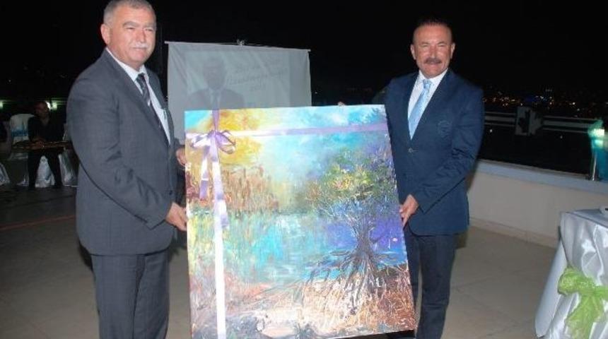 İzmit Kaymakamı Kaya&rsquo;ya Anlamlı Veda